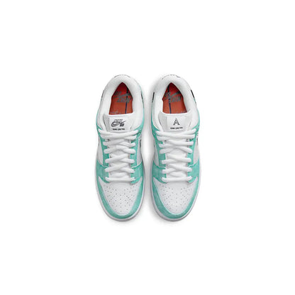 Nike SB Dunk Low OG ‘April'